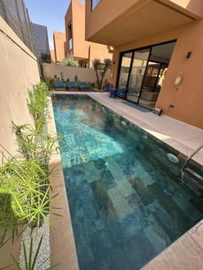 Villa Jassmir 5 chambres 10 min du centre piscine chauffée